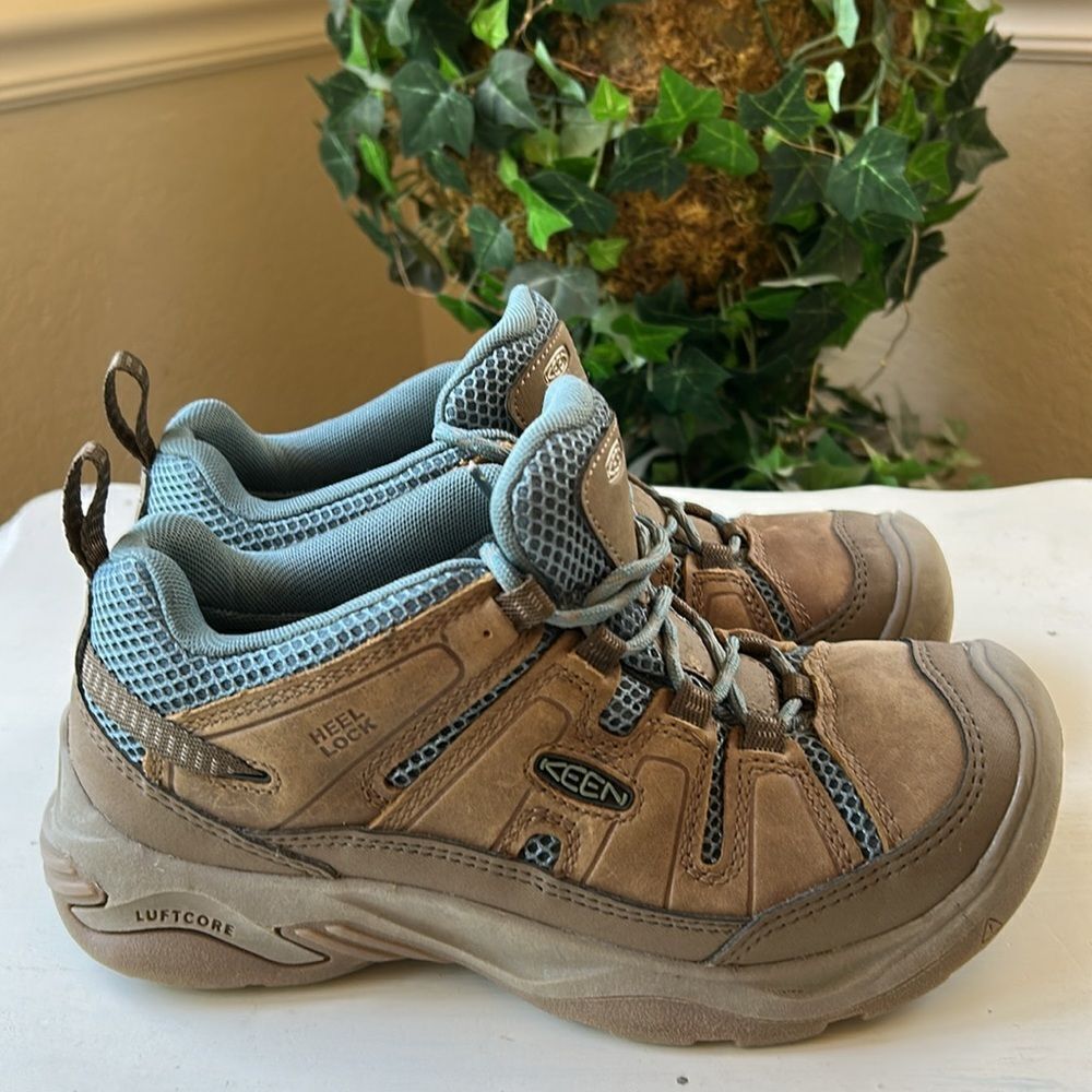 Keen Circadia Vent Shoe Brown and Blue Sneakers with Protective Toe Cap Size 6.5